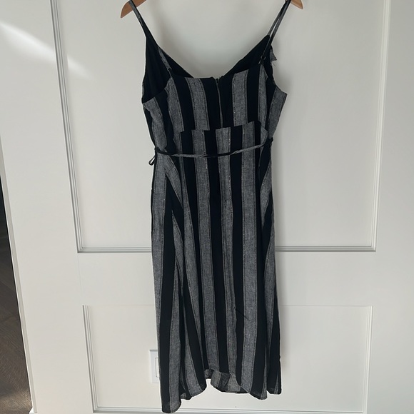 Rails Ariel Thompson Stripe dress in medium. - Picture 2 of 4